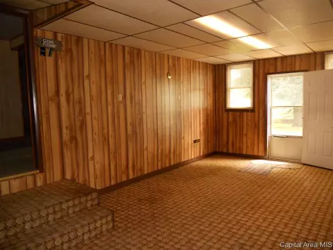 1786 Berwick Rd, Abingdon, IL 61410 photo 17