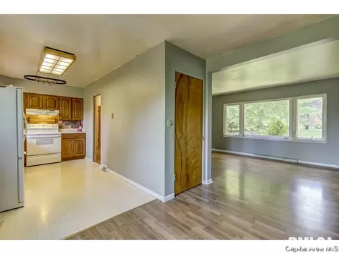 2005 Fairway, Springfield, IL 62704 photo 11