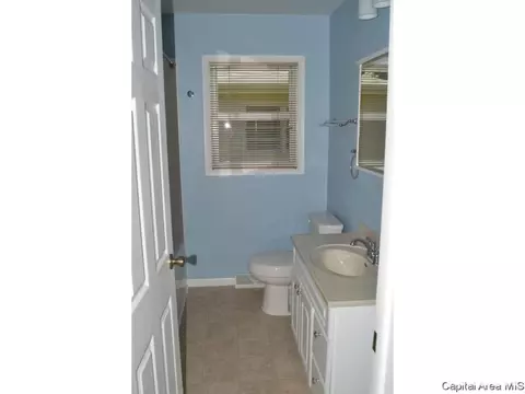 16 Bel Aire Dr, Springfield, IL 62703 photo 11