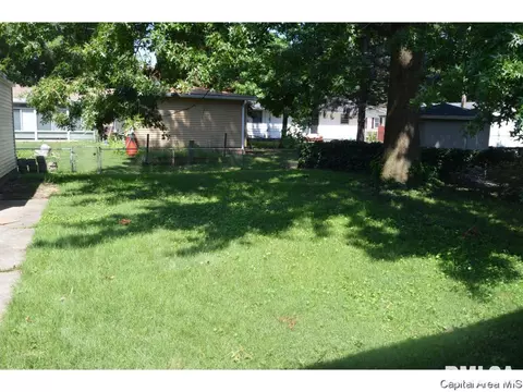 16 Bel Aire Dr, Springfield, IL 62703 photo 17