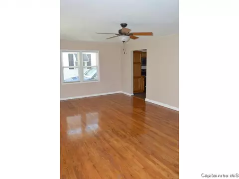 16 Bel Aire Dr, Springfield, IL 62703 photo 3