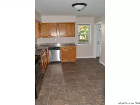 16 Bel Aire Dr, Springfield, IL 62703 photo 6