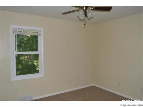 16 Bel Aire Dr, Springfield, IL 62703 photo 10