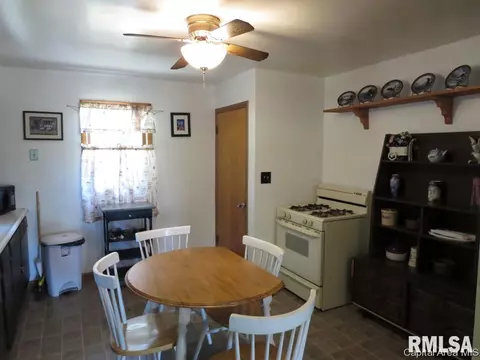 2416 Hedge Ln, Springfield, IL 62707 photo 7