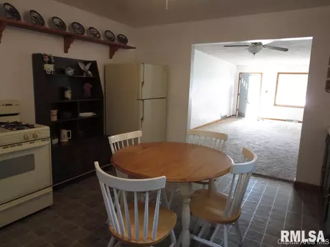2416 Hedge Ln, Springfield, IL 62707 photo 10