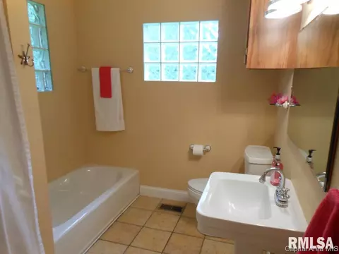 2625 Leonard St, Springfield, IL 62704 photo 9