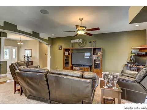 1001 Latigo Ln, Springfield, IL 62712 photo 5