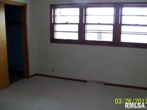 109 N Yates, Alpha, IL 61413 photo 6