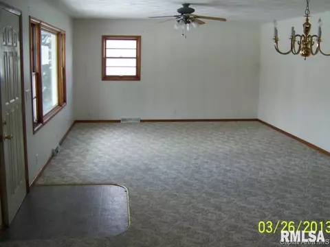109 N Yates, Alpha, IL 61413 photo 3