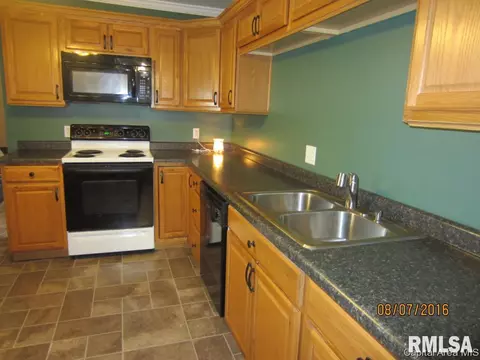 2257 E Converse Ave, Springfield, IL 62702 photo 7
