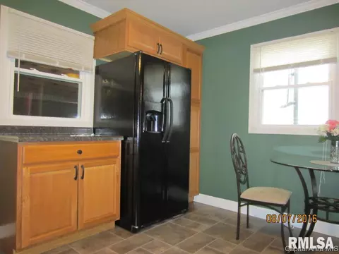 2257 E Converse Ave, Springfield, IL 62702 photo 5