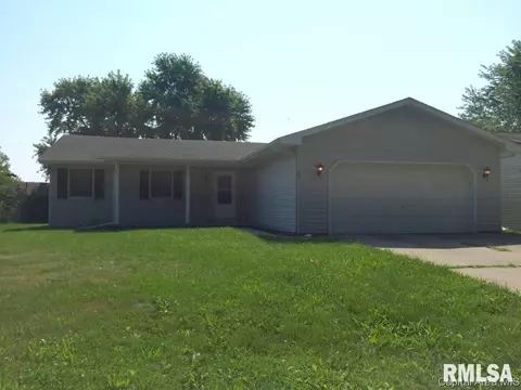 800 Diane Ct, Springfield, IL 62702 photo 1