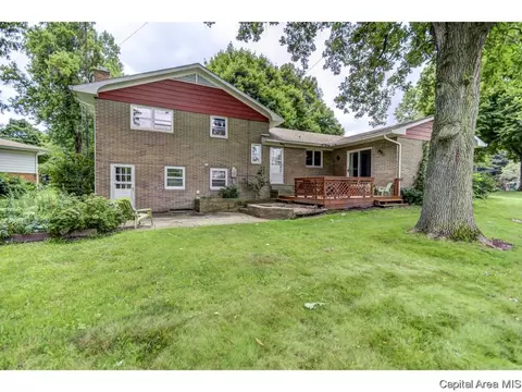 8 Walberta, Rochester, IL 62563 photo 5