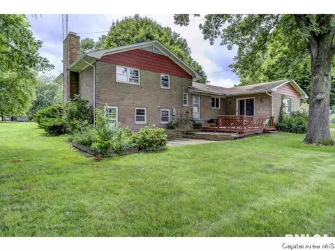 8 Walberta, Rochester, IL 62563 photo 4