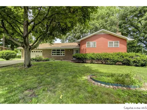 8 Walberta, Rochester, IL 62563 photo 2