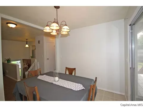 2608 Griffiths, Springfield, IL 62702 photo 10