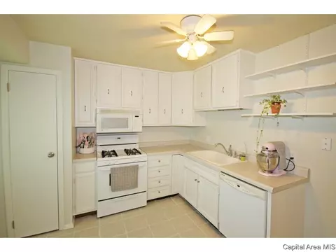 2608 Griffiths, Springfield, IL 62702 photo 6