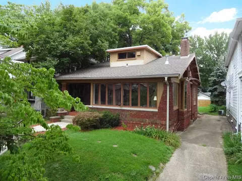 705 W Vine St, Springfield, IL 62704 photo 1