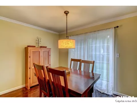2328 S Bates Ave, Springfield, IL 62704 photo 8