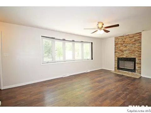 2033 Gregory Ct, Springfield, IL 62703 photo 3