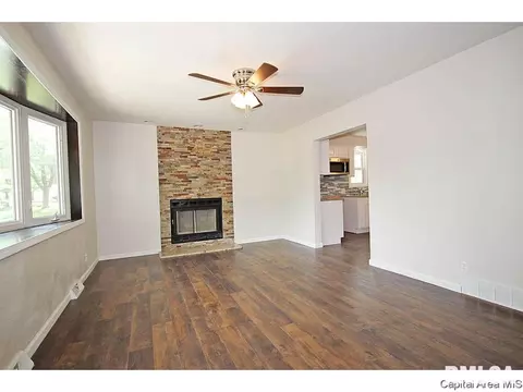 2033 Gregory Ct, Springfield, IL 62703 photo 2