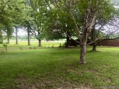 1 Providence Ln, Springfield, IL 62711 photo 2