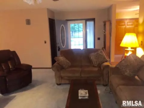 1 Providence Ln, Springfield, IL 62711 photo 4