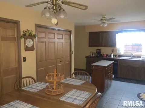 1 Providence Ln, Springfield, IL 62711 photo 8