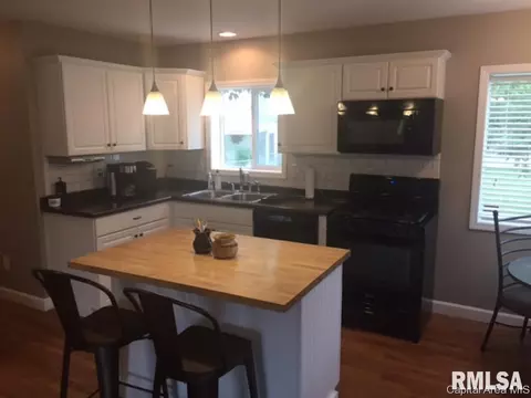 1141 W Washington St, Springfield, IL 62702 photo 3