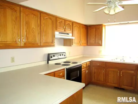 10 Providence, Springfield, IL 62704 photo 5