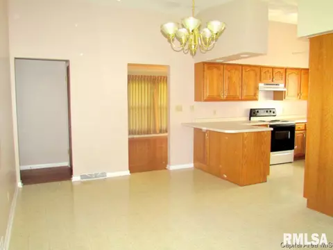 10 Providence, Springfield, IL 62704 photo 7