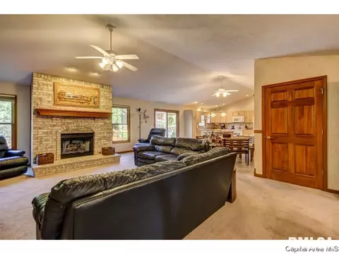 3109 Red Oak Ln, Springfield, IL 62712 photo 8