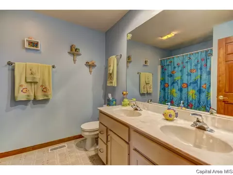 3109 Red Oak Ln, Springfield, IL 62712 photo 17