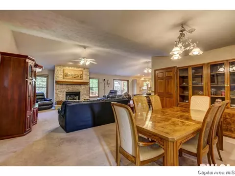 3109 Red Oak Ln, Springfield, IL 62712 photo 9