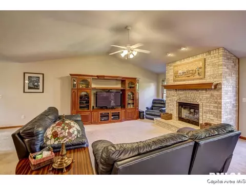 3109 Red Oak Ln, Springfield, IL 62712 photo 7