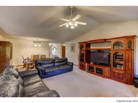3109 Red Oak Ln, Springfield, IL 62712 photo 6