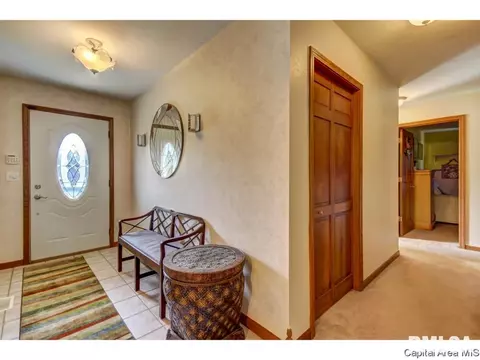 3109 Red Oak Ln, Springfield, IL 62712 photo 3