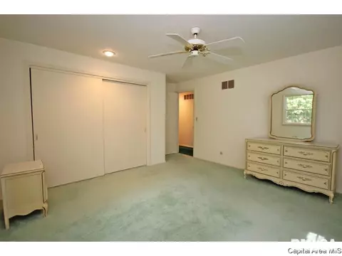 2304 Sylvan Rd, Springfield, IL 62704 photo 20