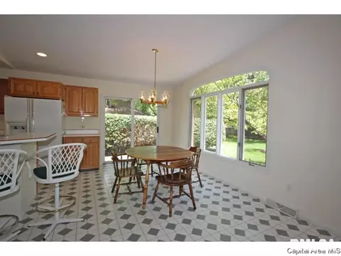 2304 Sylvan Rd, Springfield, IL 62704 photo 5