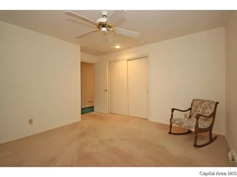 2304 Sylvan Rd, Springfield, IL 62704 photo 22
