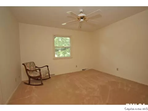2304 Sylvan Rd, Springfield, IL 62704 photo 23
