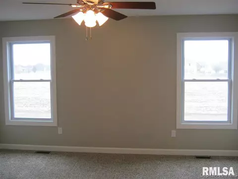 4621 Thompson Rd, Springfield, IL 62711 photo 9
