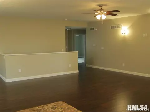 4621 Thompson Rd, Springfield, IL 62711 photo 4