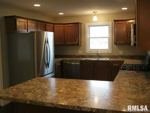 4621 Thompson Rd, Springfield, IL 62711 photo 8
