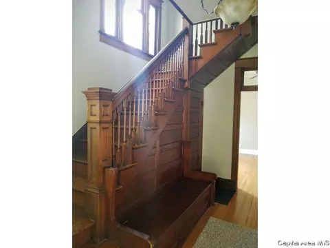 103 N State, Springfield, IL 62702 photo 5