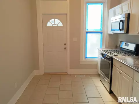 103 N State, Springfield, IL 62702 photo 18