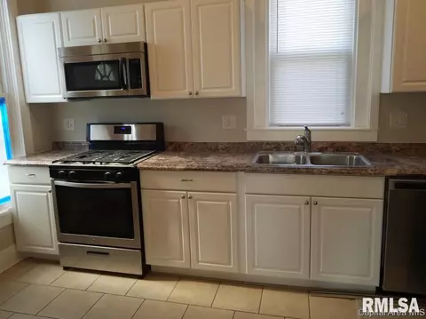 103 N State, Springfield, IL 62702 photo 16