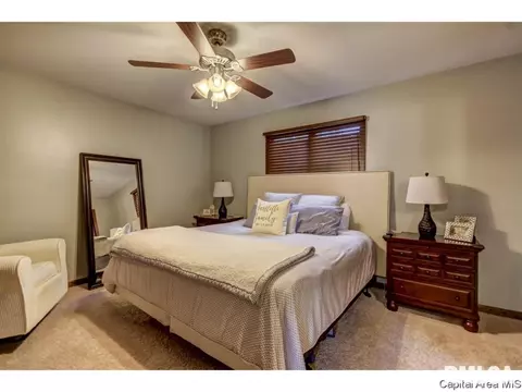 425 Yeoman Dr, Springfield, IL 62704 photo 17