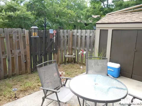 84 Trailridge Ln, Springfield, IL 62704 photo 9