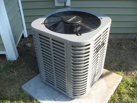 2000 E Converse St, Springfield, IL 62702 photo 33